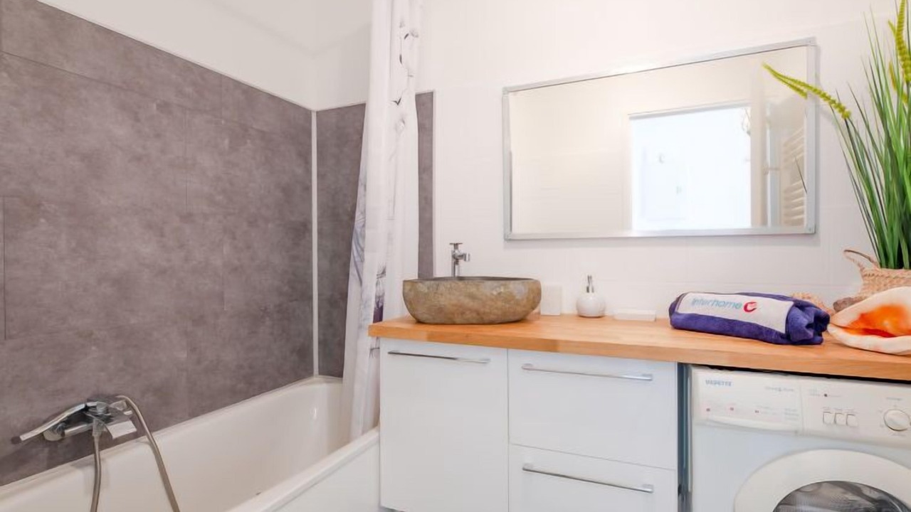 Photo of Bathroom in Boulouris-sur-Mer
