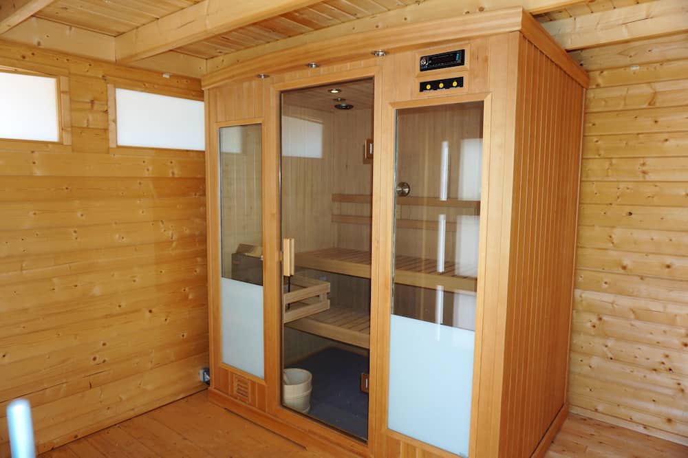 Photo of Bedroom in Simiane-la-Rotonde