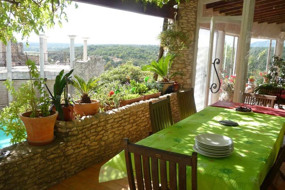Photo of Patio Balcony in Lussan