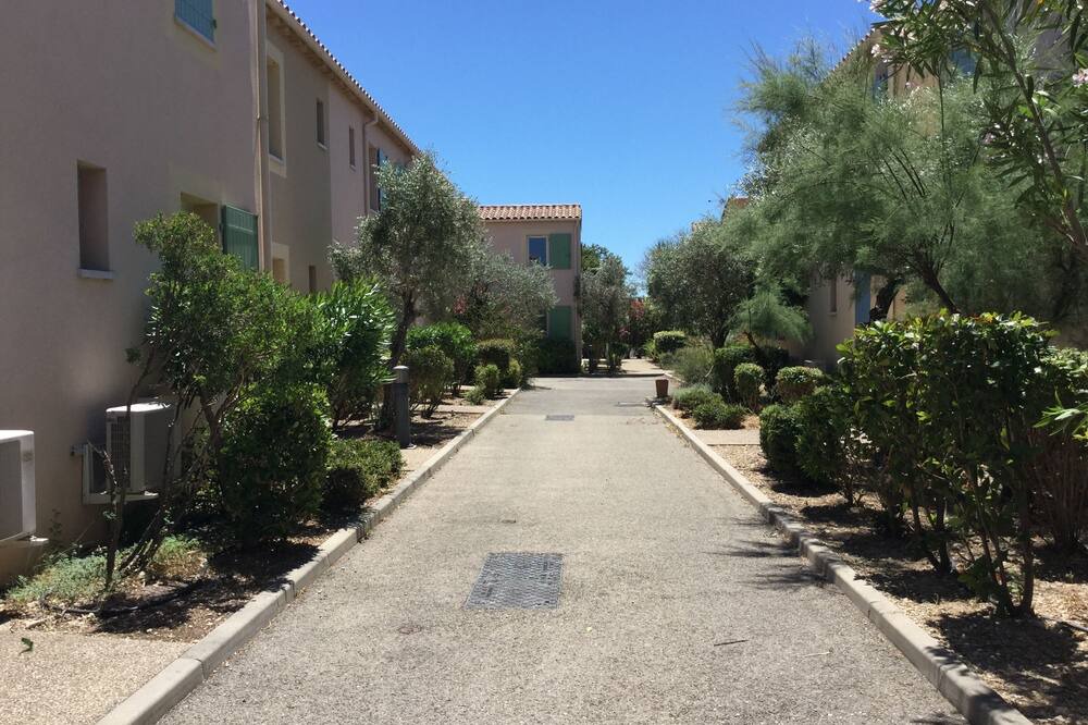 Photo of Outdoor in Mouries