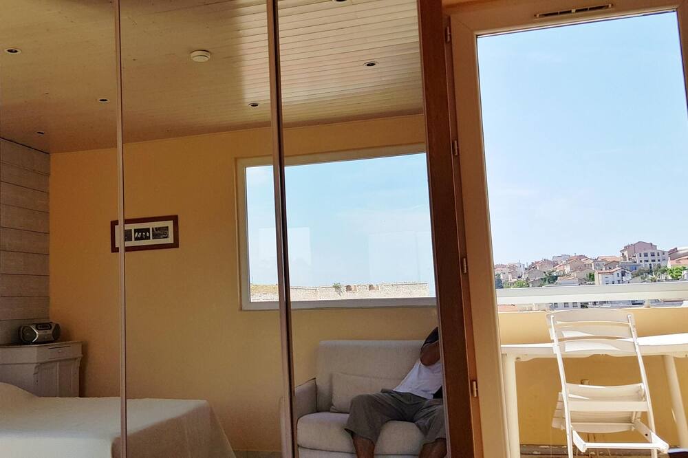 Photo of Bedroom in Saint-Lambert