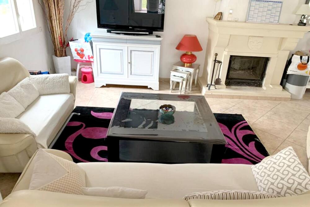 Photo of Livingroom in Tourrettes