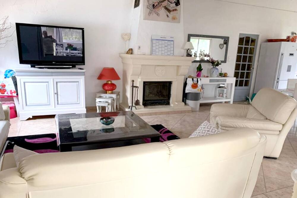 Photo of Livingroom in Tourrettes
