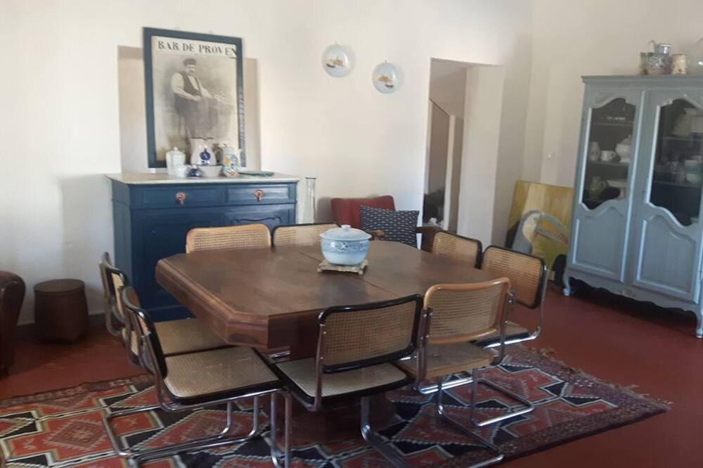 Photo of Livingroom in Villeneuve