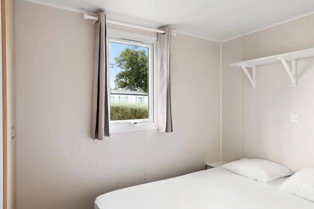Photo of Bedroom in Albaron
