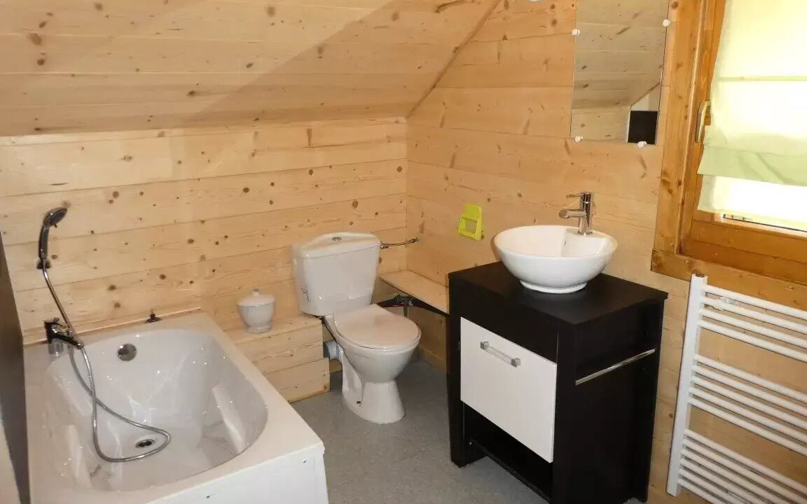 Photo of Bathroom in Reallon