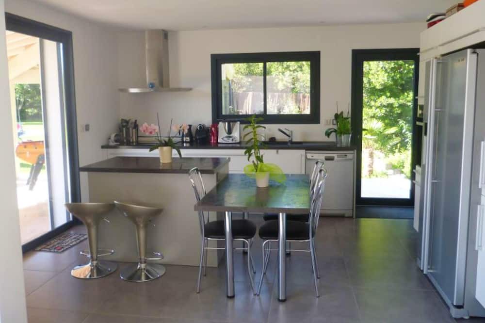 Photo of Livingroom in Eyragues