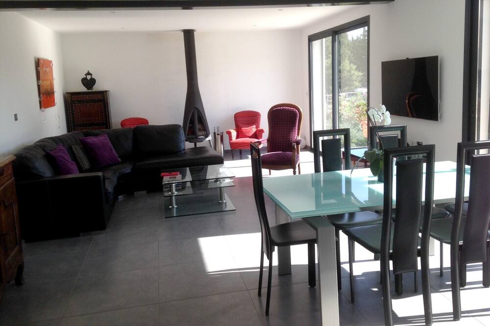Photo of Livingroom in Eyragues