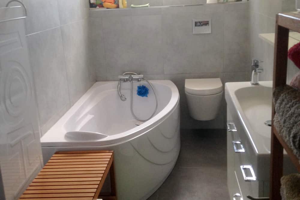 Photo of Bathroom in Eyragues
