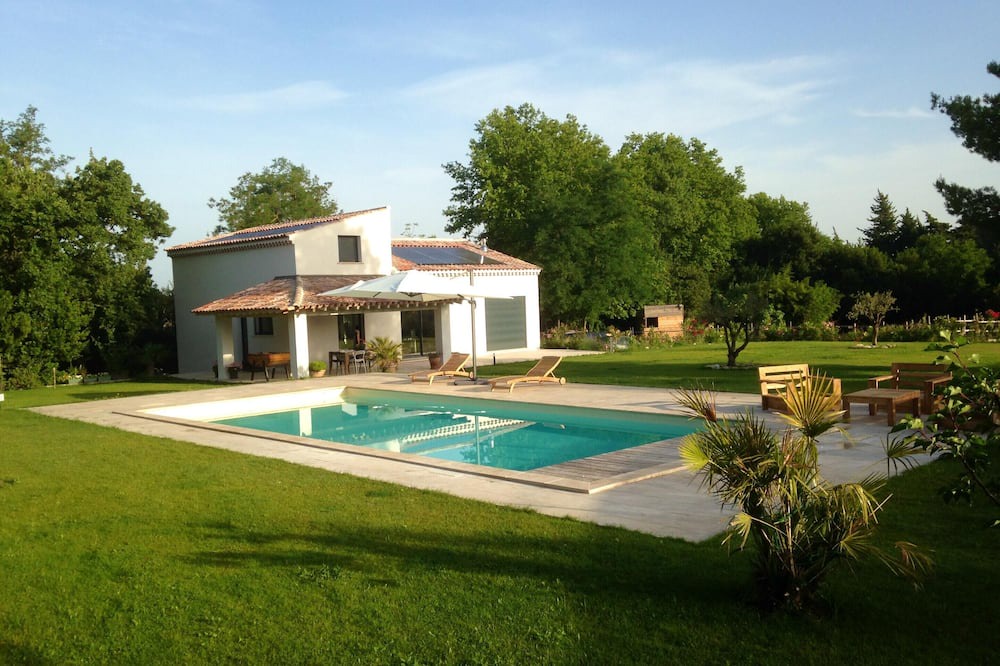 Photo of Outdoor in Eyragues