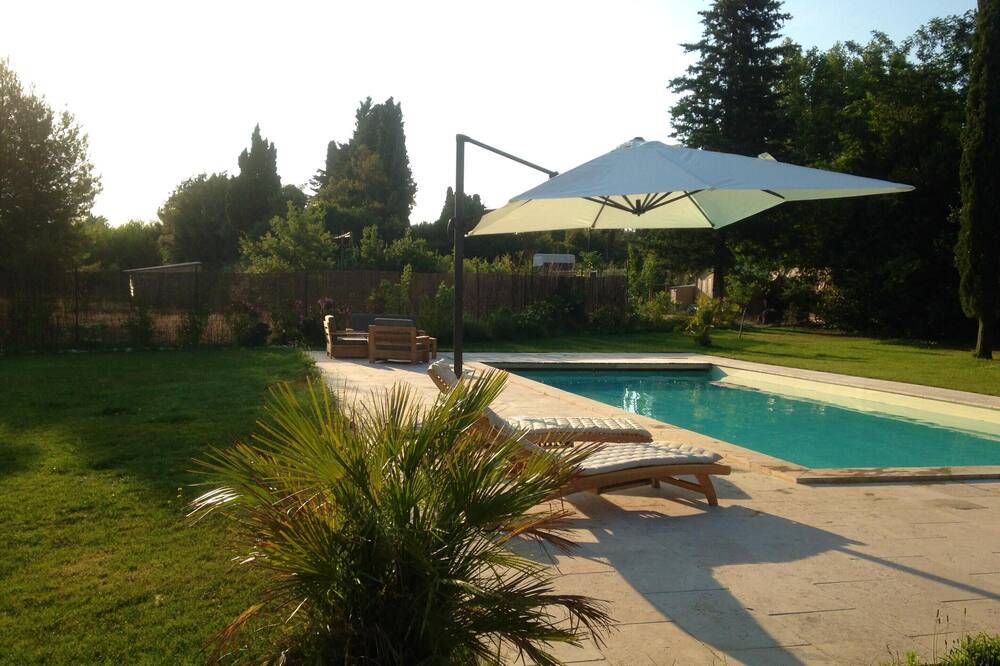 Photo of Outdoor in Eyragues