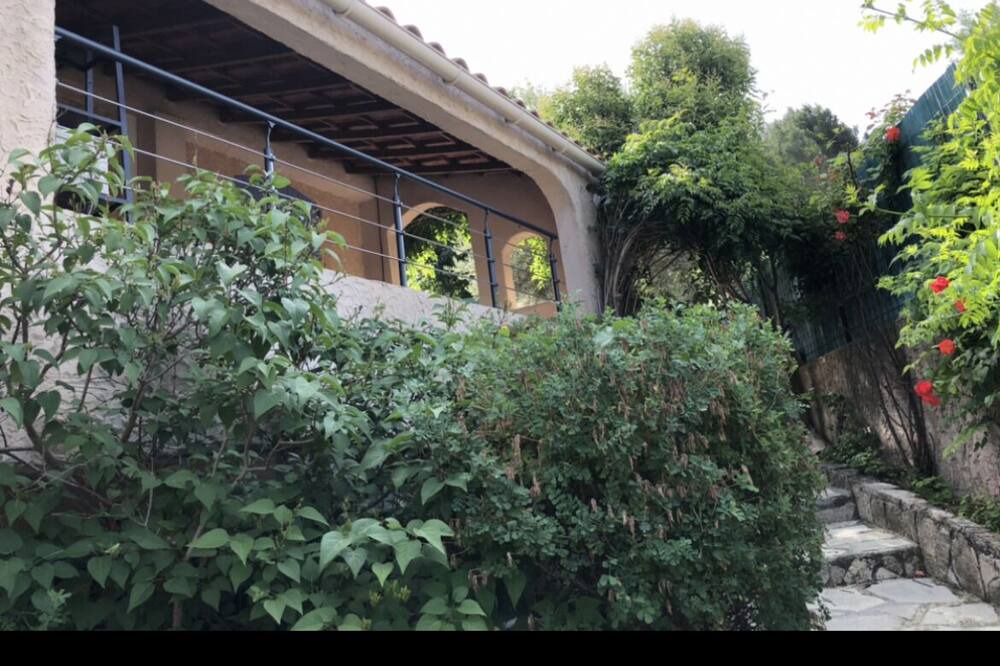 Photo of Outdoor in Cuges-les-Pins
