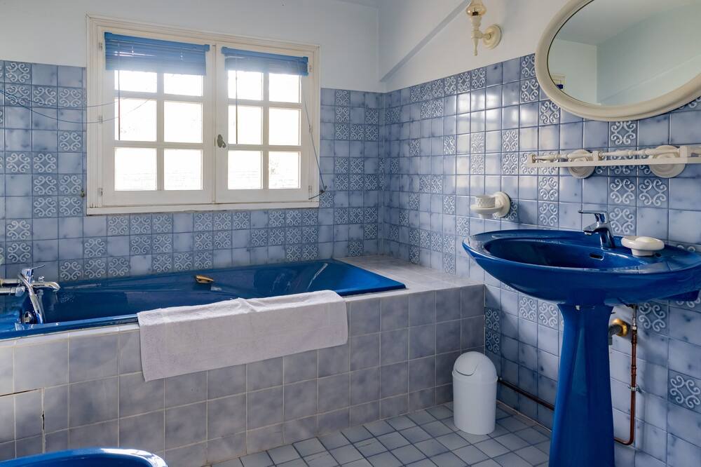 Photo of Bathroom in Quartier des Espesses