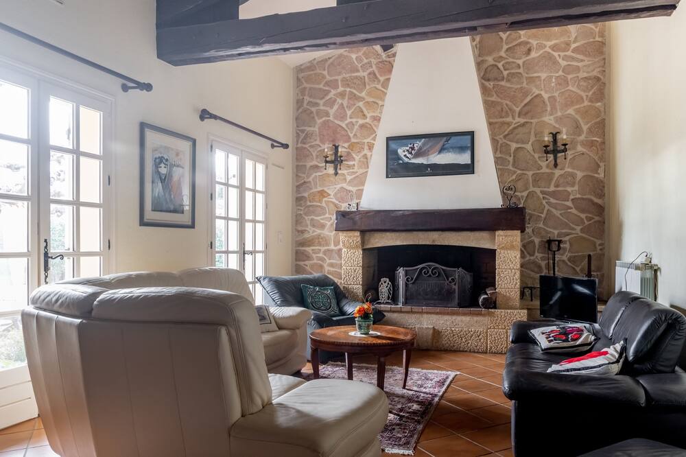 Photo of Livingroom in Quartier des Espesses