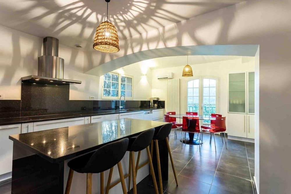 Photo of Kitchen in Cuers