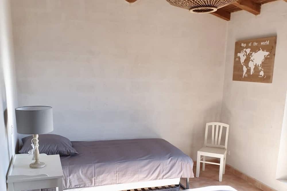 Photo of Bedroom in Maussane-les-Alpilles