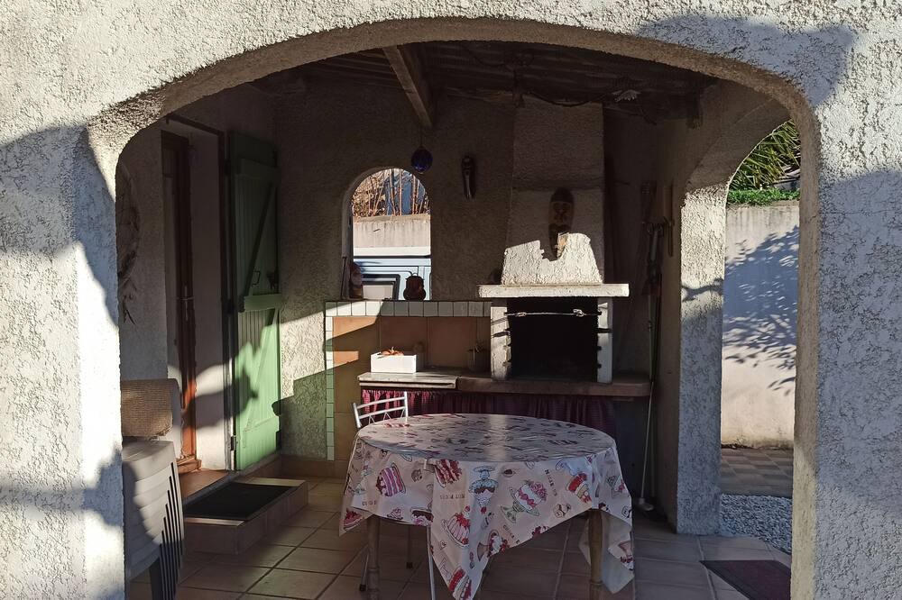 Photo of Patio Balcony in Villeneuve-les-Beziers