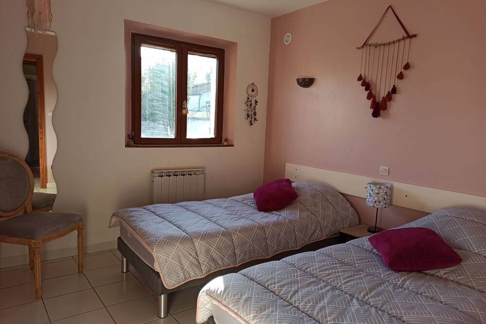 Photo of Bedroom in Villeneuve-les-Beziers