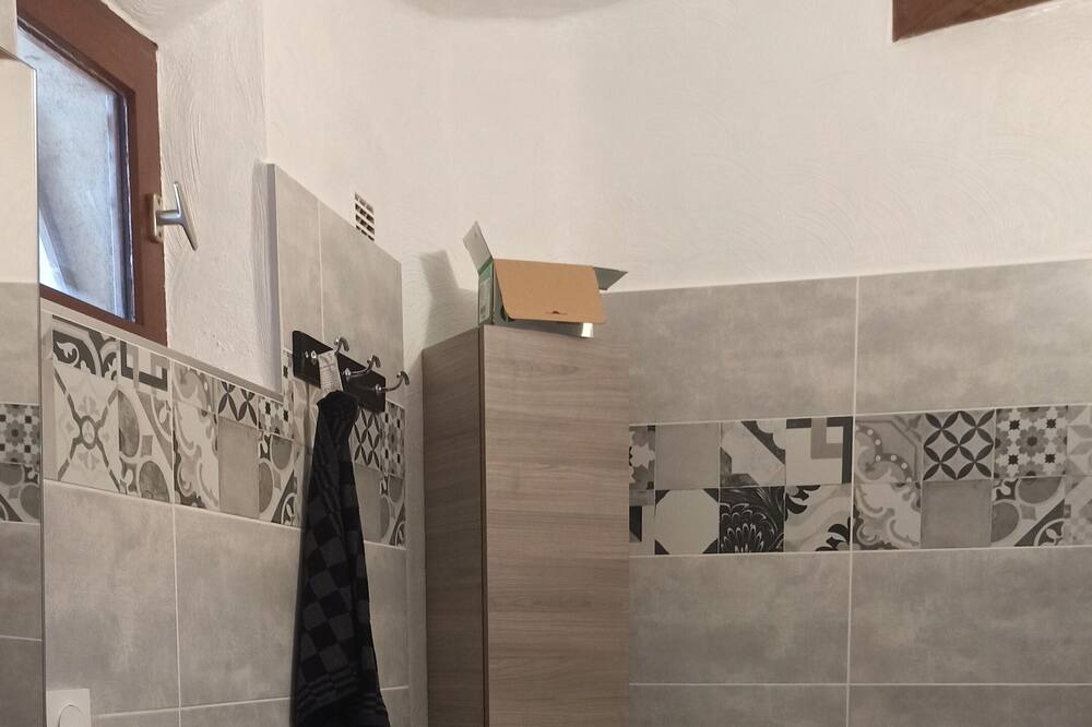 Photo of Bathroom in Villeneuve-les-Beziers