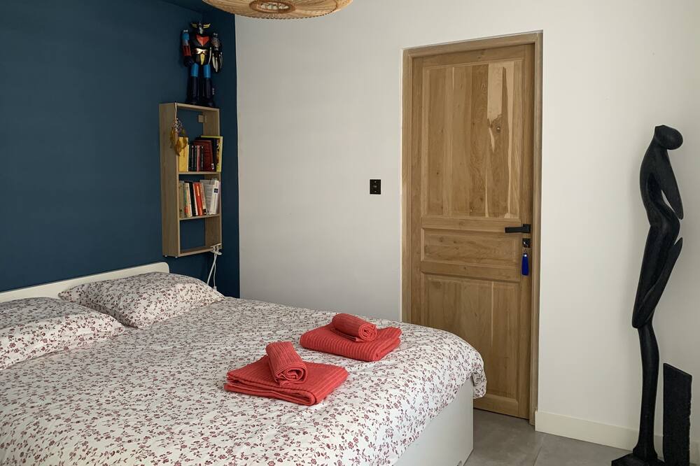 Photo of Bedroom in Montolivet