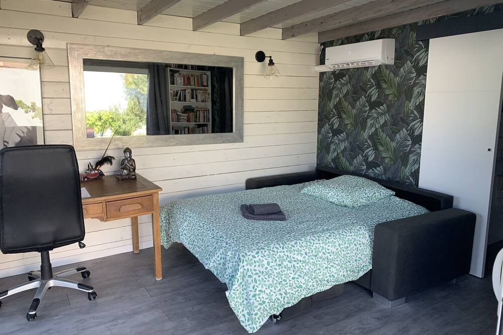 Photo of Bedroom in Montolivet