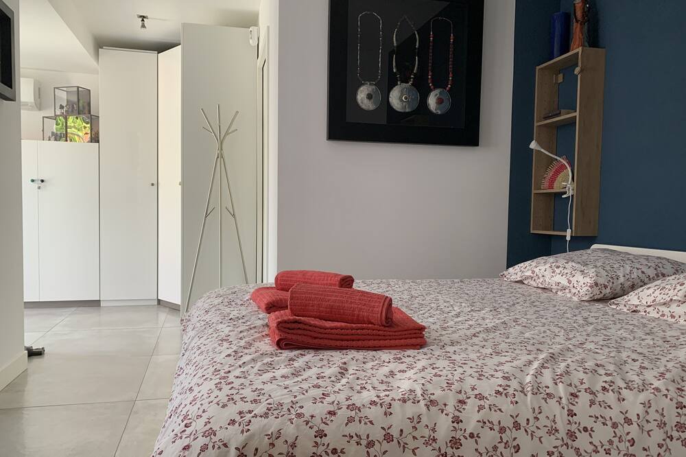 Photo of Bedroom in Montolivet