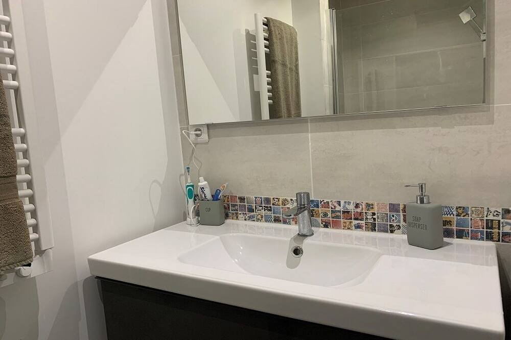 Photo of Bathroom in Montolivet
