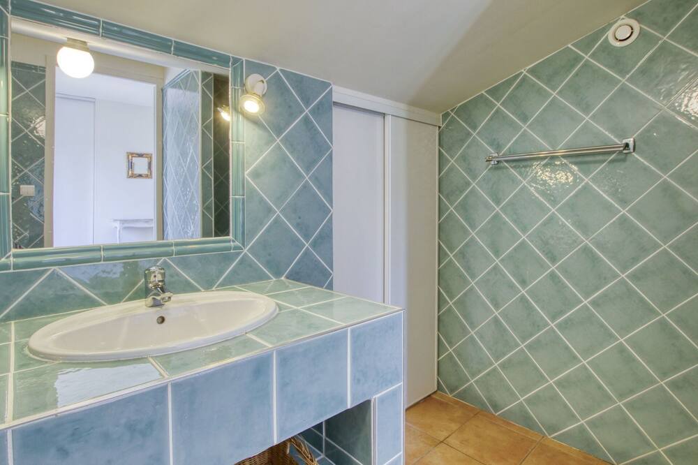 Photo of Bathroom in Les Lecques