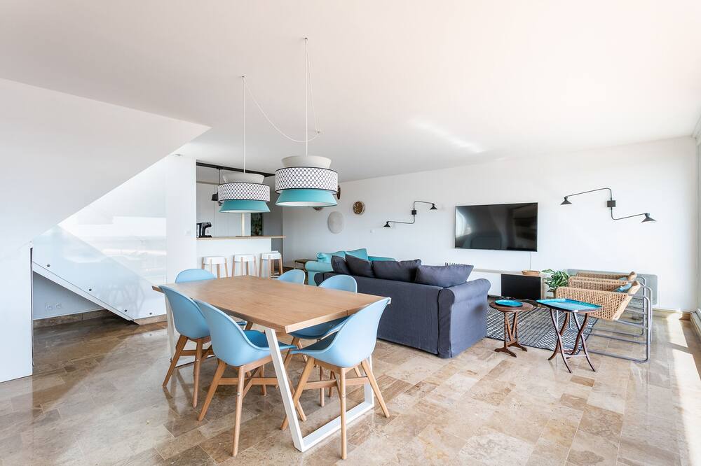 Photo of Livingroom in Comedie