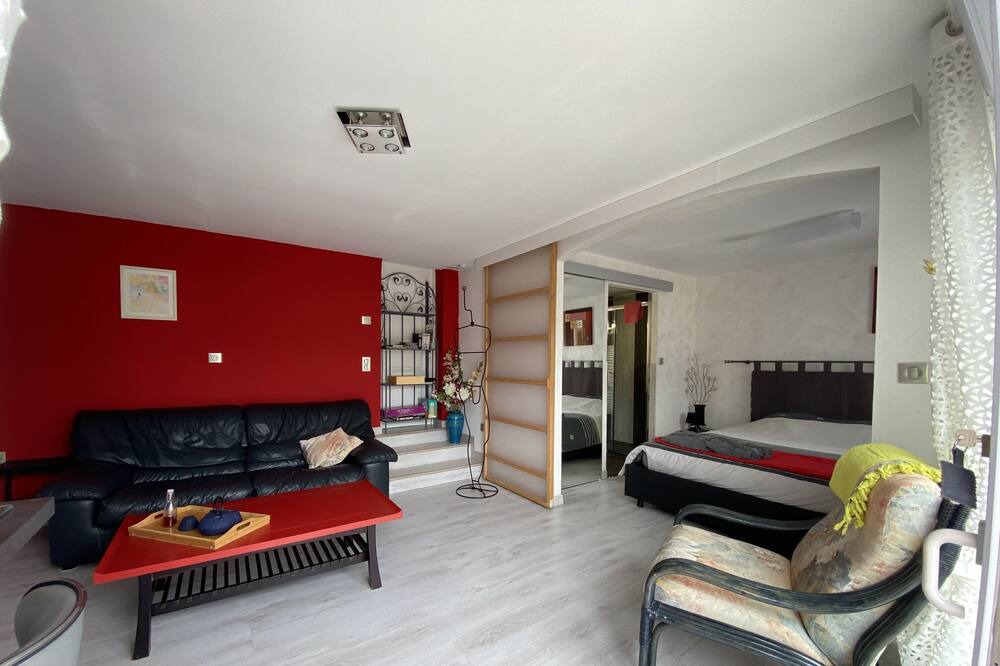 Photo of Bedroom in Roquefort-les-Pins