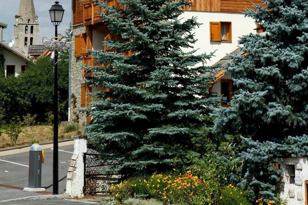 Photo of Outdoor in Chantemerle