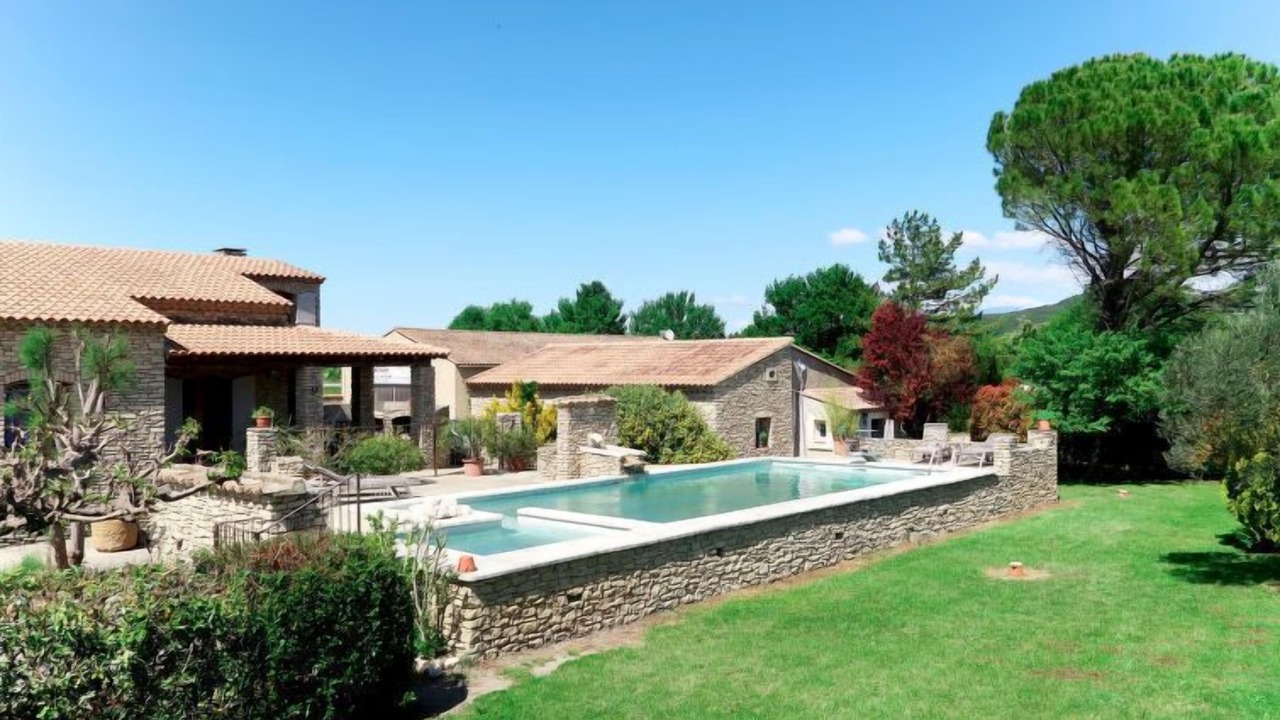 Photo of Outdoor in Velleron