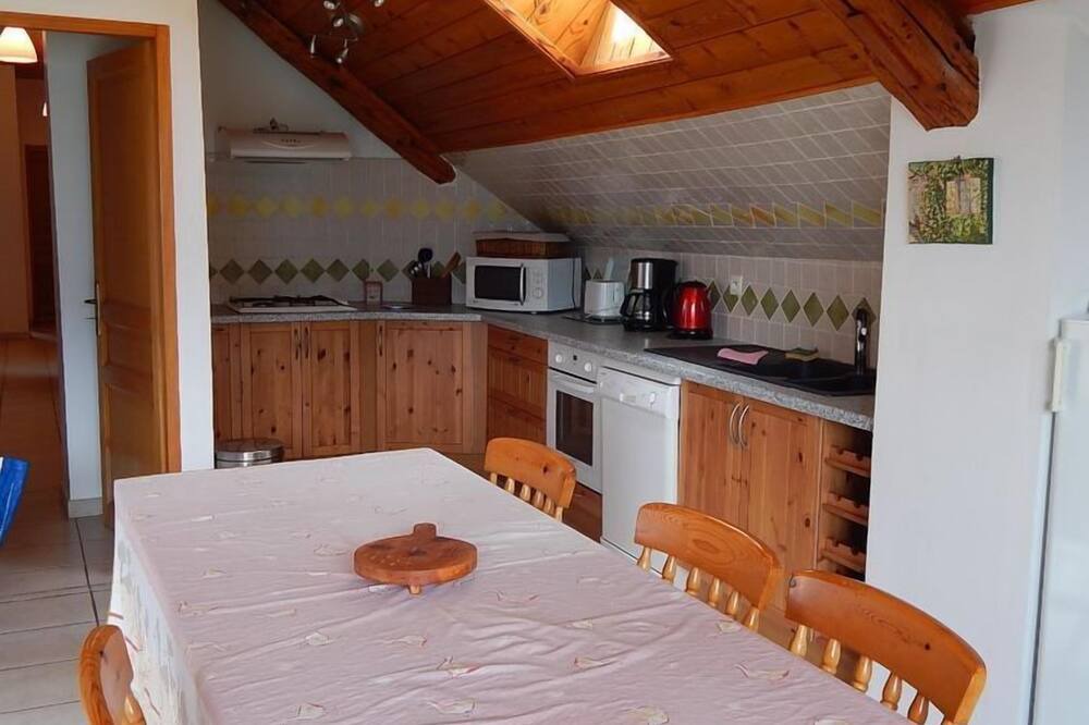 Photo of Kitchen in Chateauroux-les-Alpes