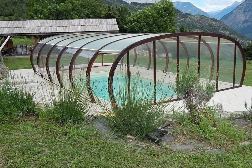 Photo of Outdoor in Chateauroux-les-Alpes