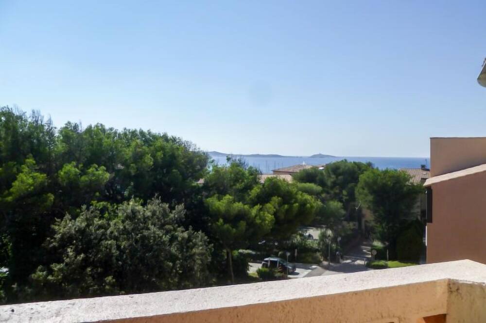 Photo of Patio Balcony in Six-Fours-les-Plages