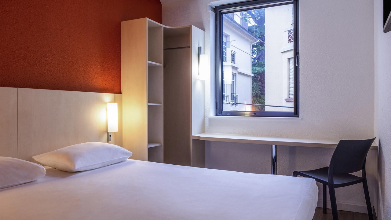 Photo of Bedroom in Carnot