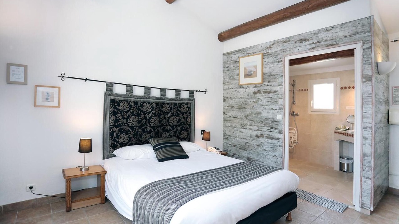 Photo of Bedroom in Rousset