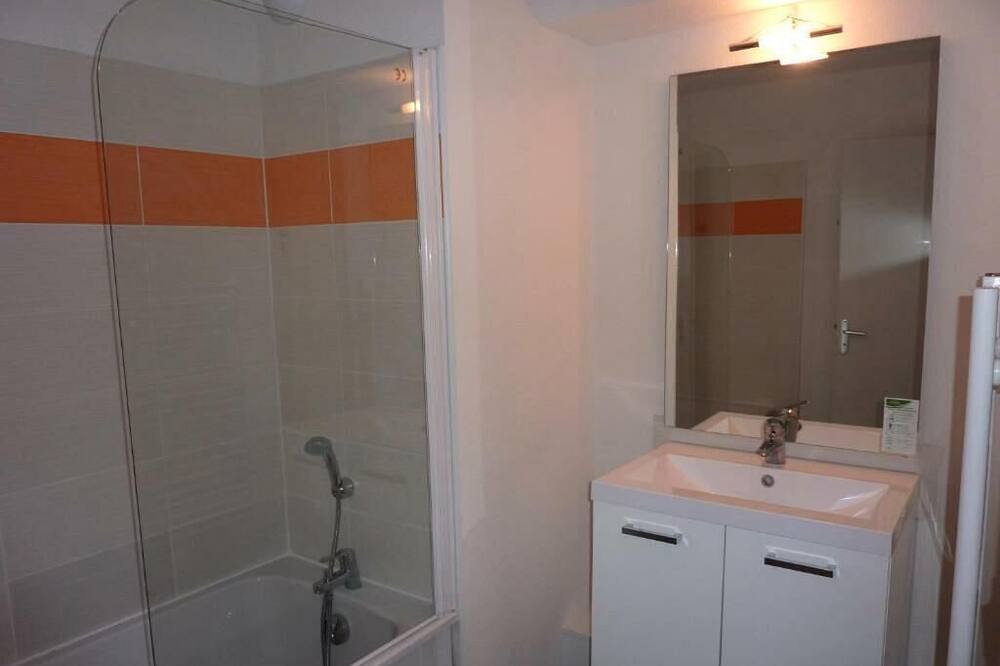 Photo of Bathroom in Vars