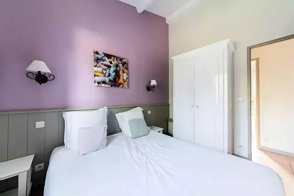 Photo of Bedroom in Pont Royal
