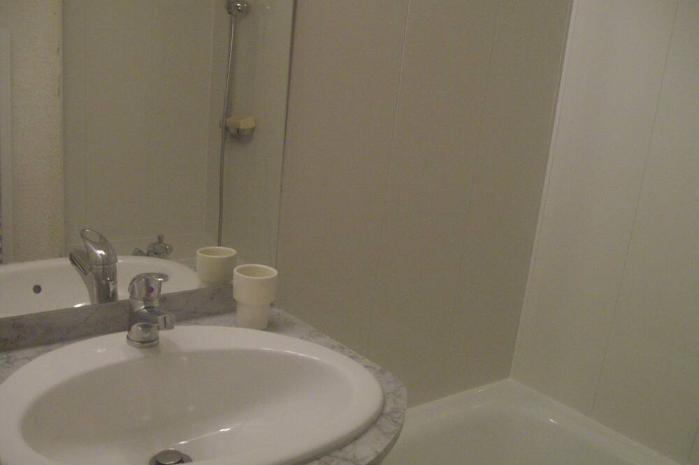 Photo of Bathroom in Allos