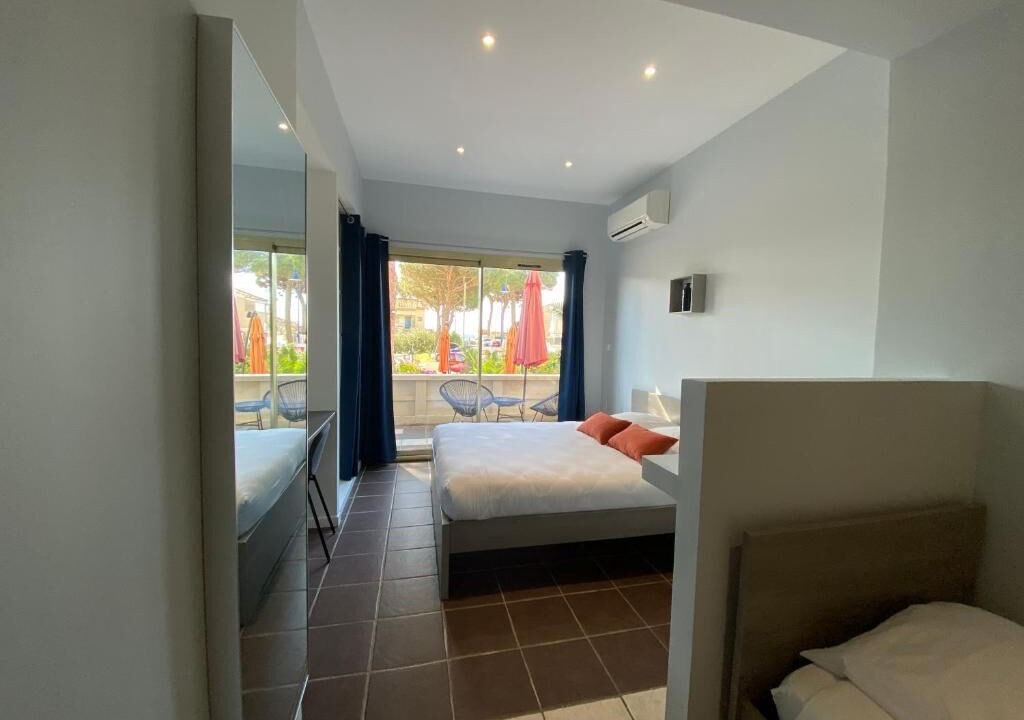 Photo of Bedroom in Hyeres