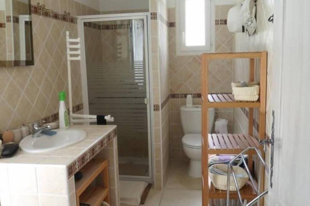 Photo of Bathroom in Molleges