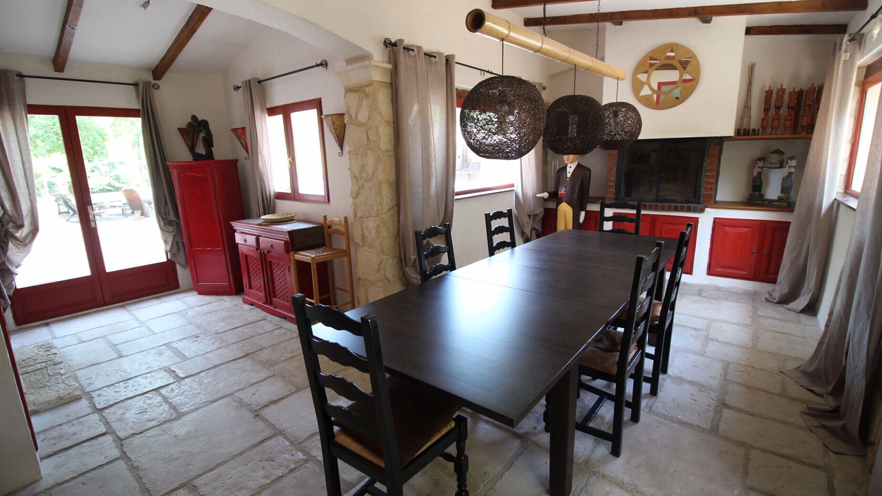 Photo of Others in Eguilles