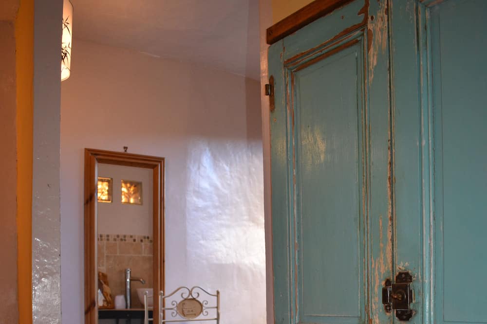 Photo of Livingroom in Saint-Pierre-des-Champs