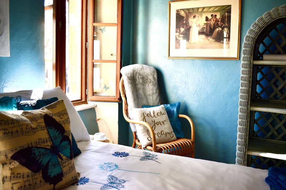 Photo of Bedroom in Saint-Pierre-des-Champs