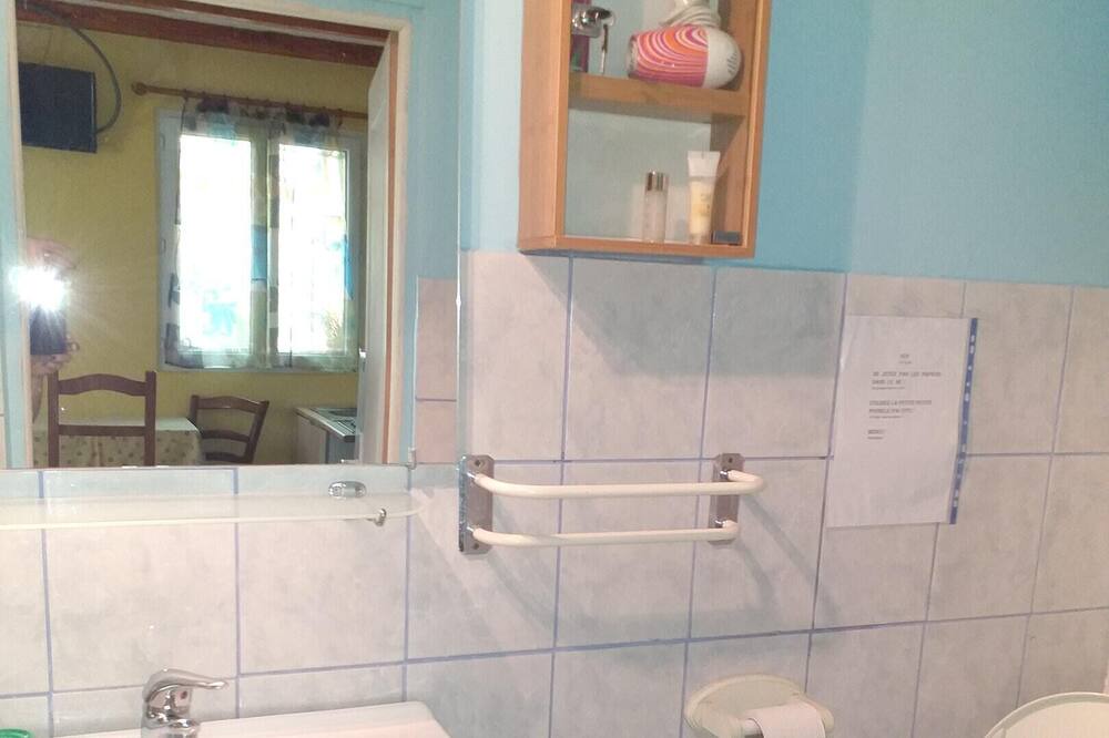 Photo of Bathroom in Ceyreste