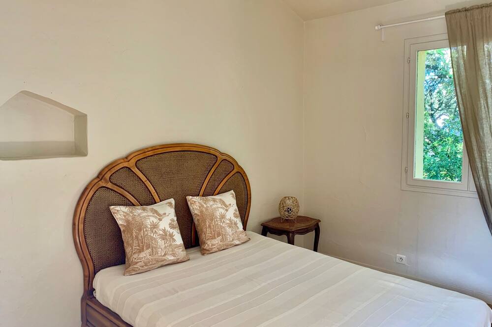 Photo of Bedroom in Aigaliers