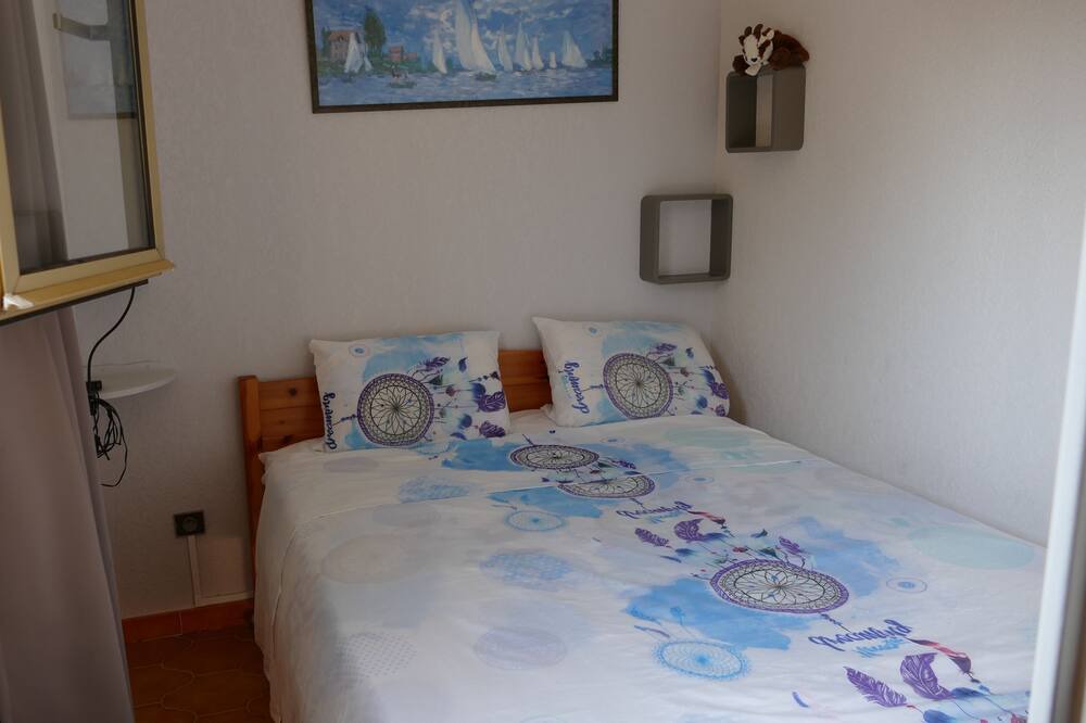Photo of Bedroom in Six-Fours-les-Plages