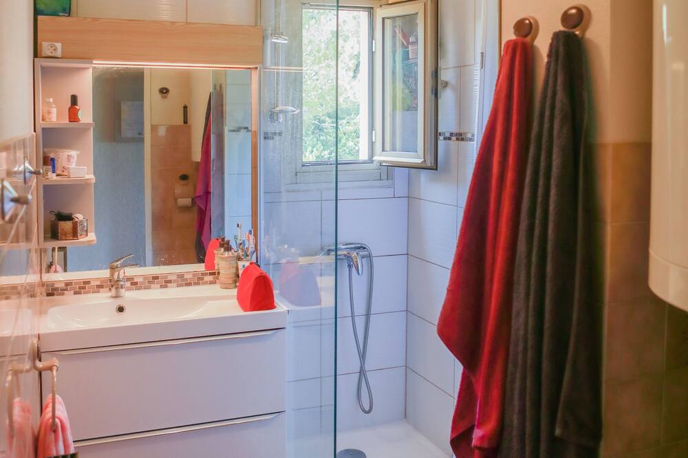 Photo of Bathroom in Six-Fours-les-Plages