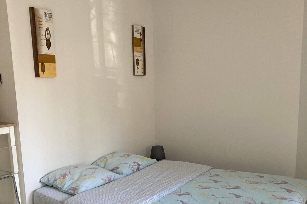Photo of Bedroom in Gap